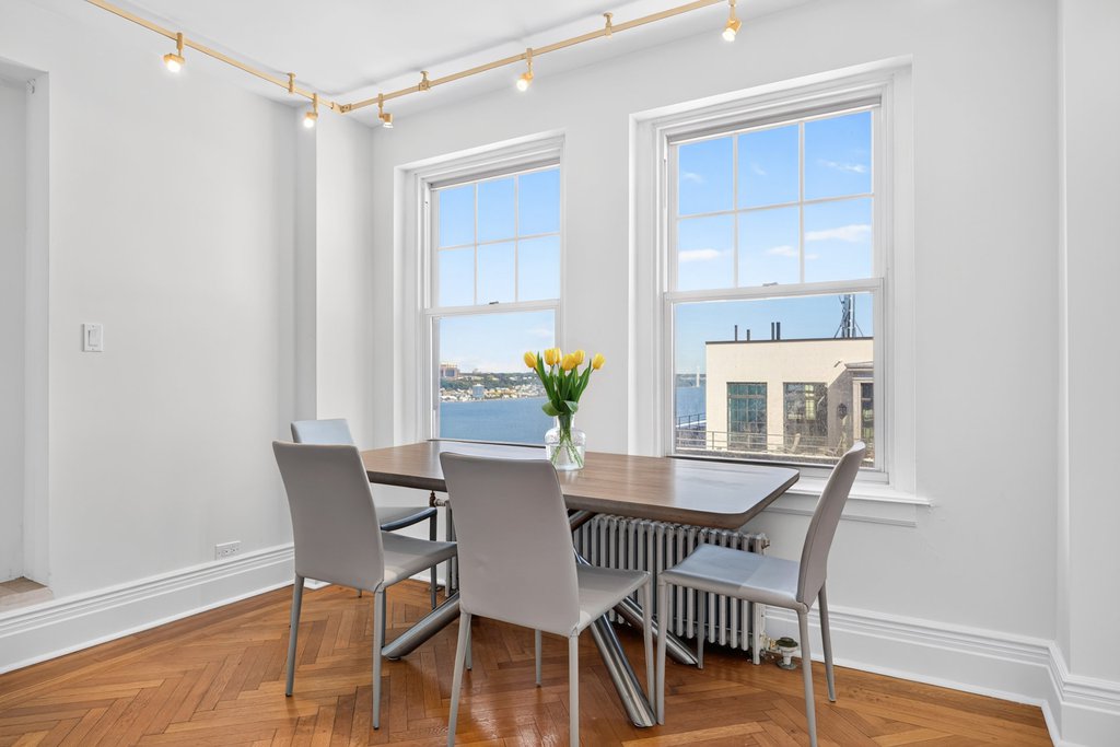 315 Riverside Drive, Unit 18A photo 3