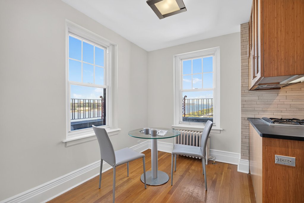 315 Riverside Drive, Unit 18A photo 7