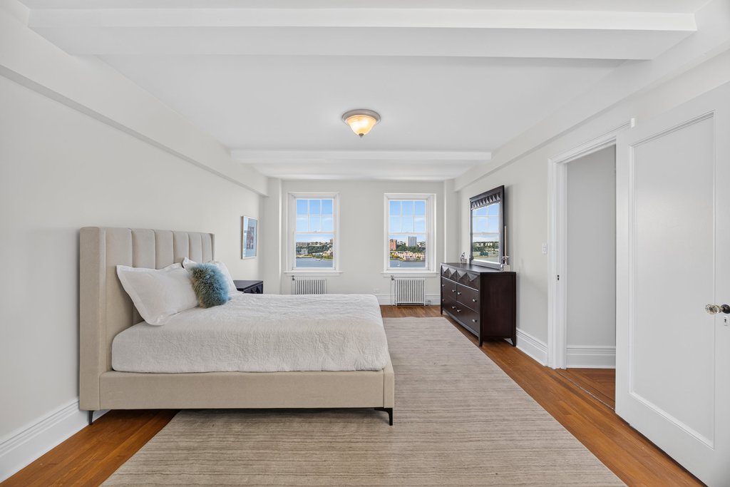 315 Riverside Drive, Unit 18A photo 8