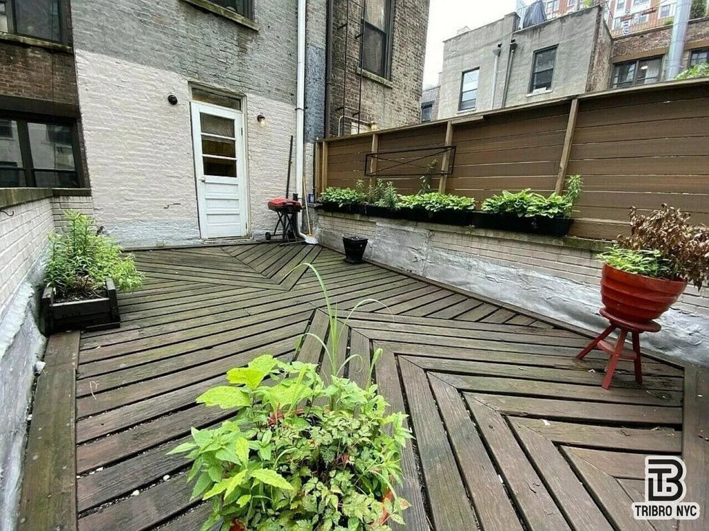 247 West 102nd Street, Unit 2B photo 6