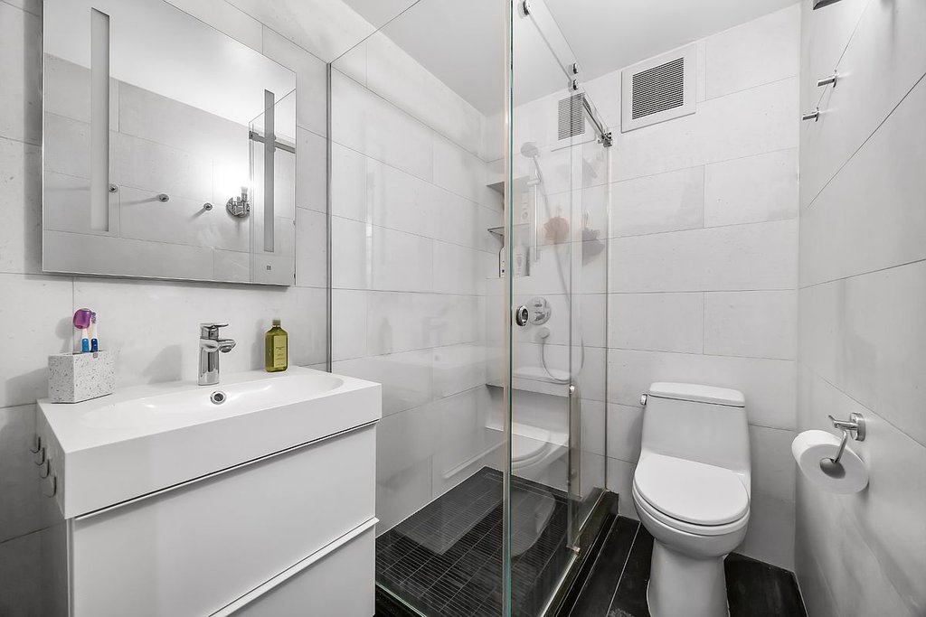 250 Mercer Street, Unit C205 photo 11