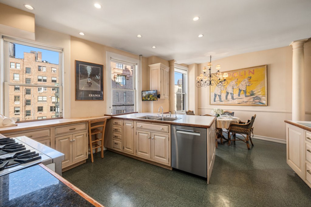 812 Park Avenue, Unit 11/12B photo 13