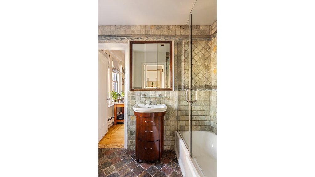 30 Fifth Avenue, Unit 7E photo 8