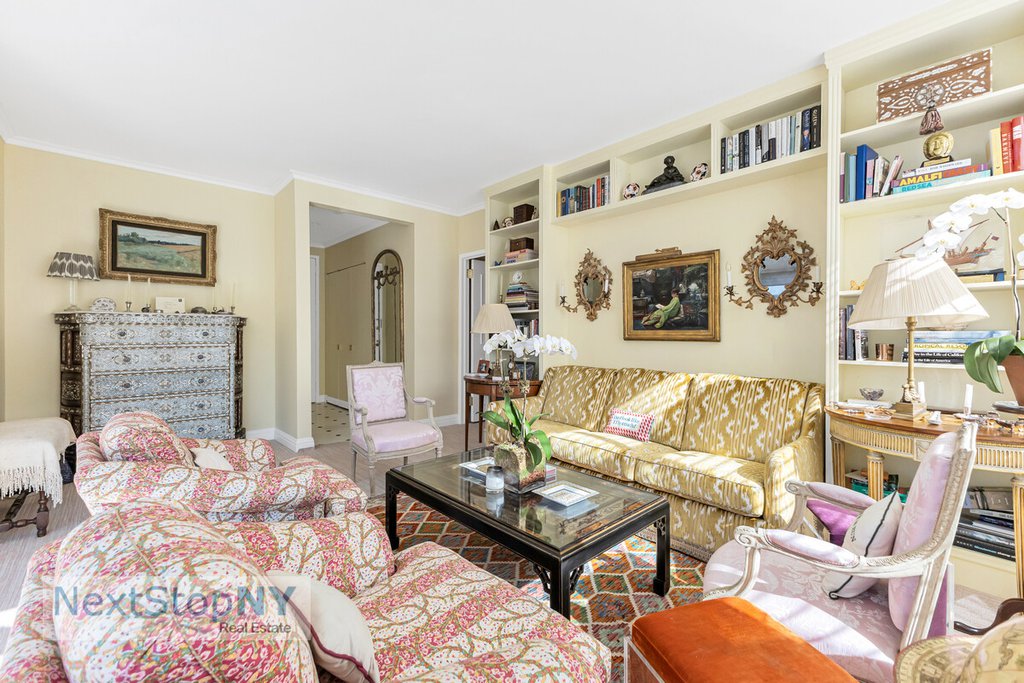 188 East 64th Street, Unit 1702 photo 4