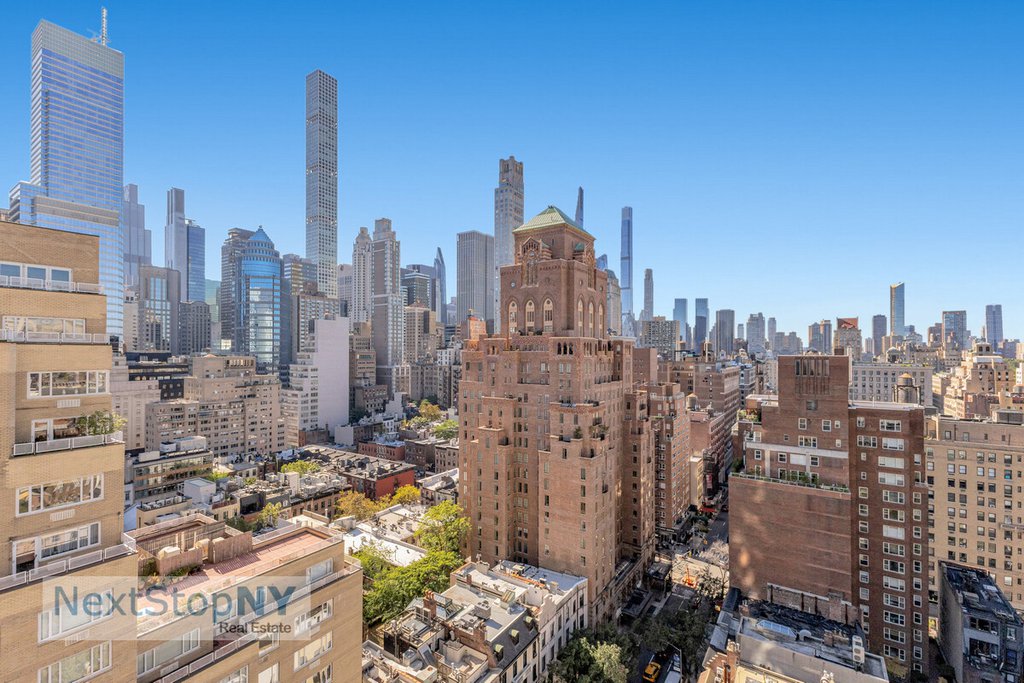 188 East 64th Street, Unit 1702 photo 16