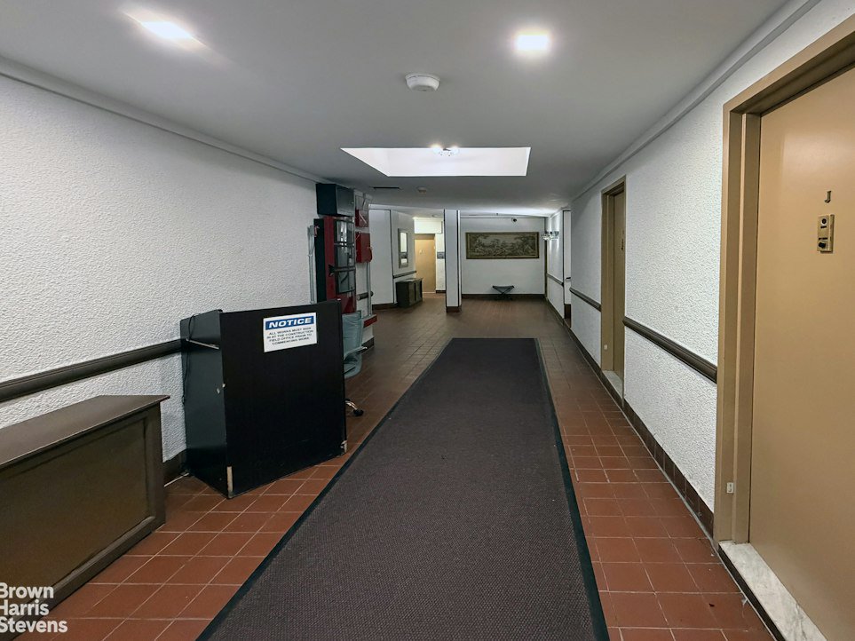 160 East 91st Street, Unit 6K photo 6