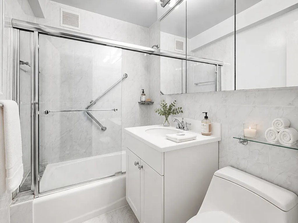 420 East 72nd Street, Unit 7L photo 6