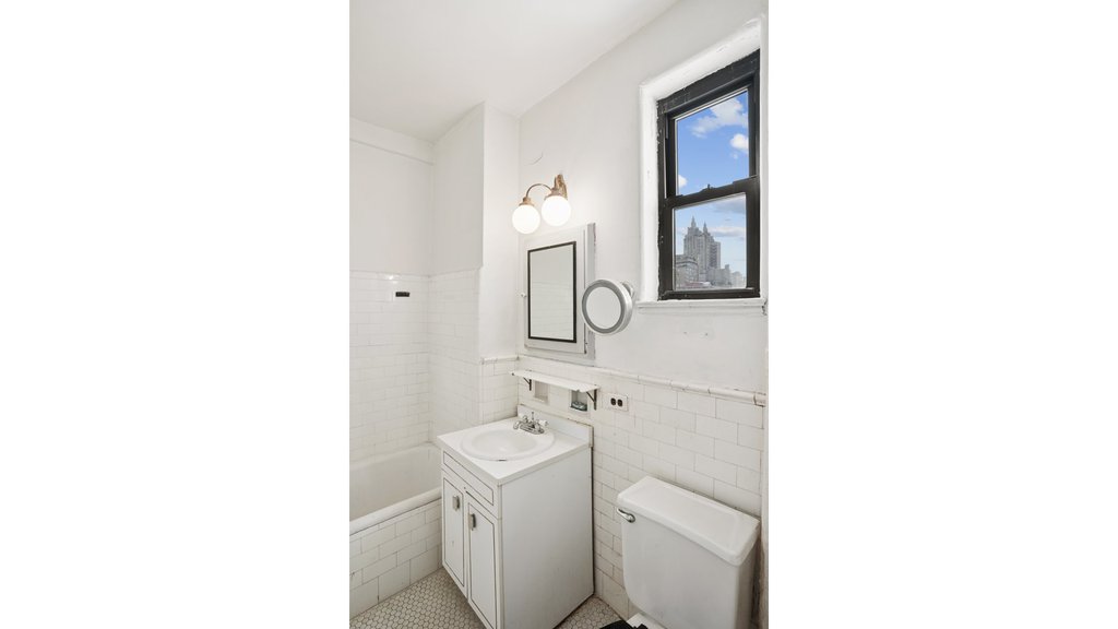 46 West 95th Street, Unit 8B photo 10