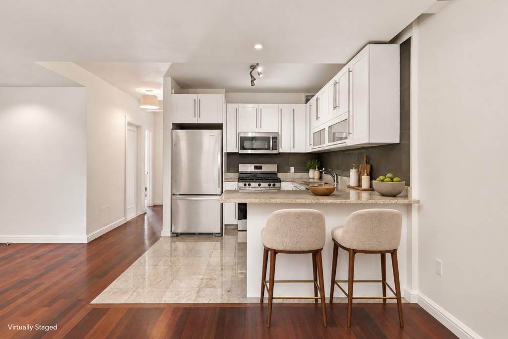 354 2nd street, Unit 2B photo 4
