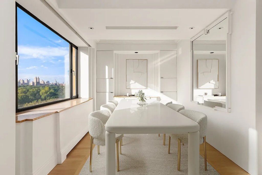 930 Fifth Avenue, Unit 16C photo 3