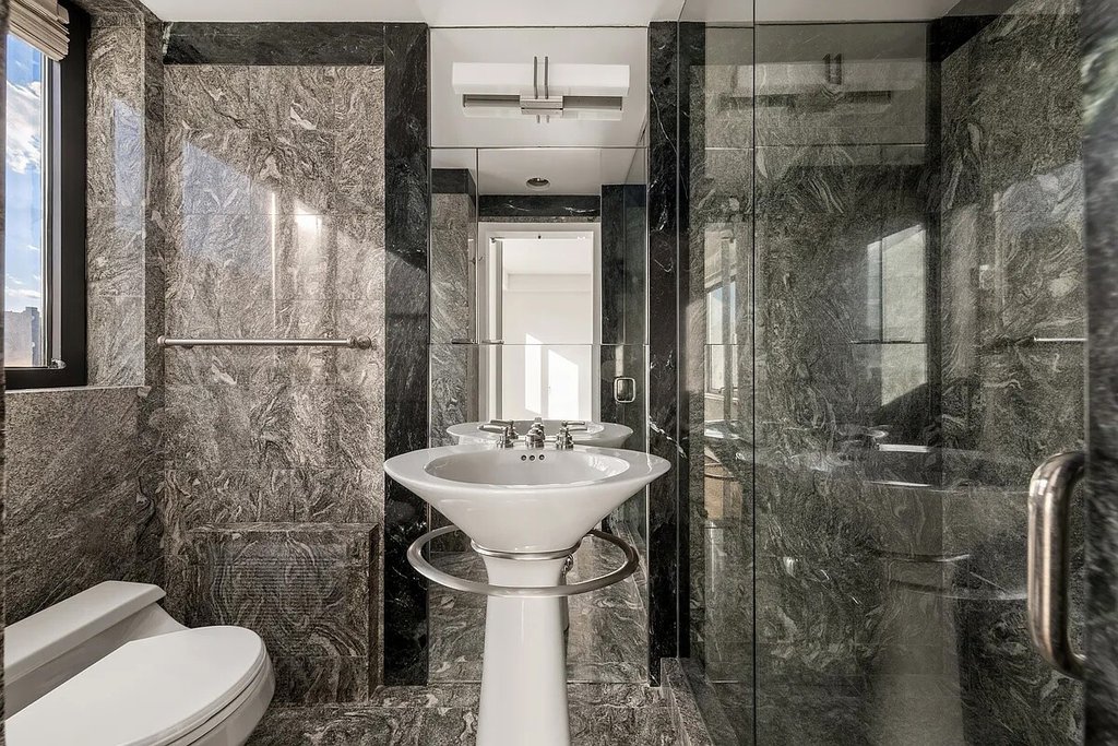 930 Fifth Avenue, Unit 16C photo 7