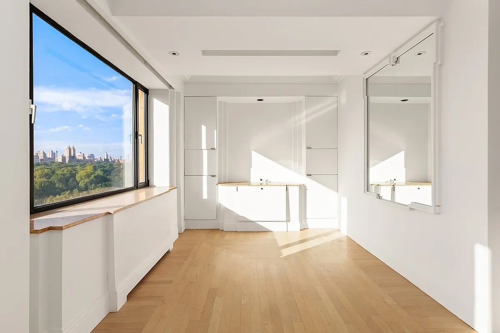 930 Fifth Avenue, Unit 16C photo 11