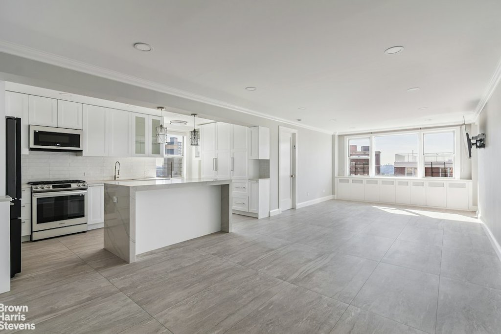 3755 Henry Hudson Parkway West, Unit 14A photo 2