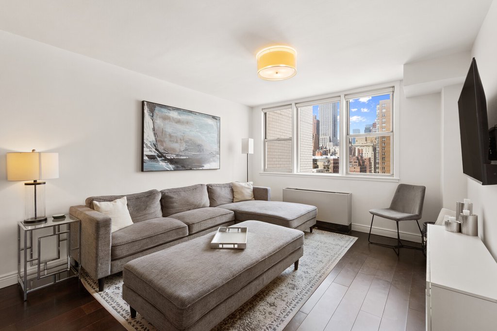 201 East 36th Street, Unit 17D photo 2