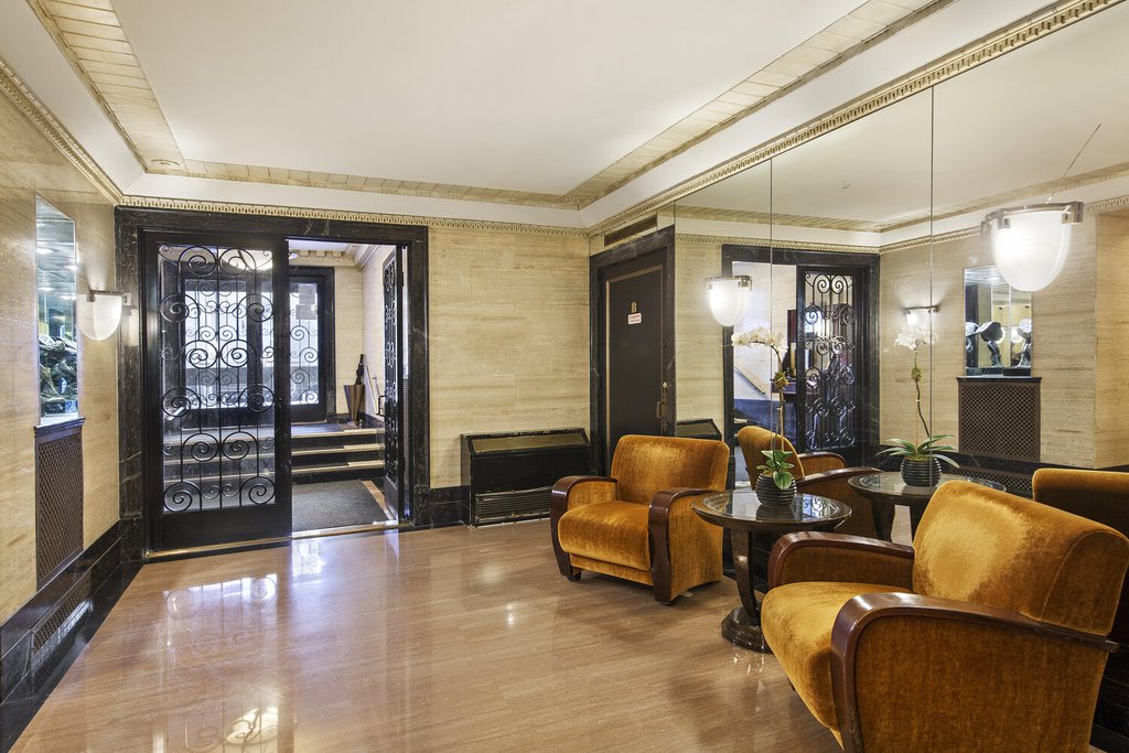 424 East 52nd Street, Unit 4D photo 6