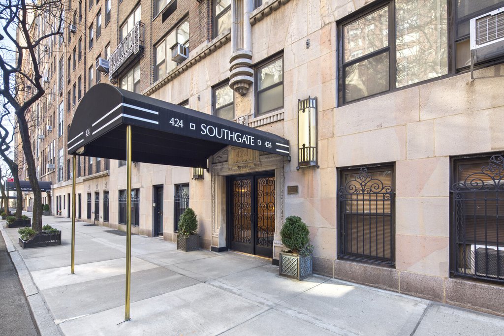 424 East 52nd Street, Unit 4D photo 7