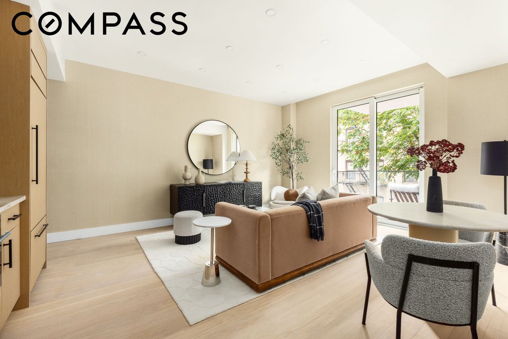439 East 77th Street, Unit 4C photo 4