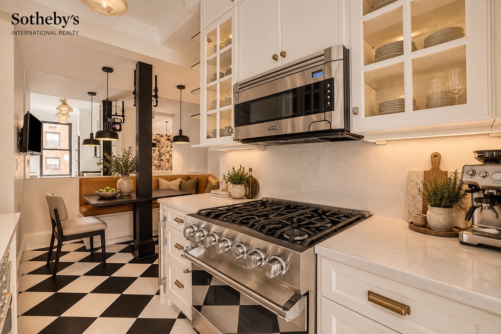 1049 Park Avenue, Unit 8C photo 6