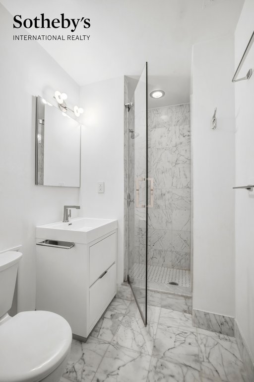 1049 Park Avenue, Unit 8C photo 12