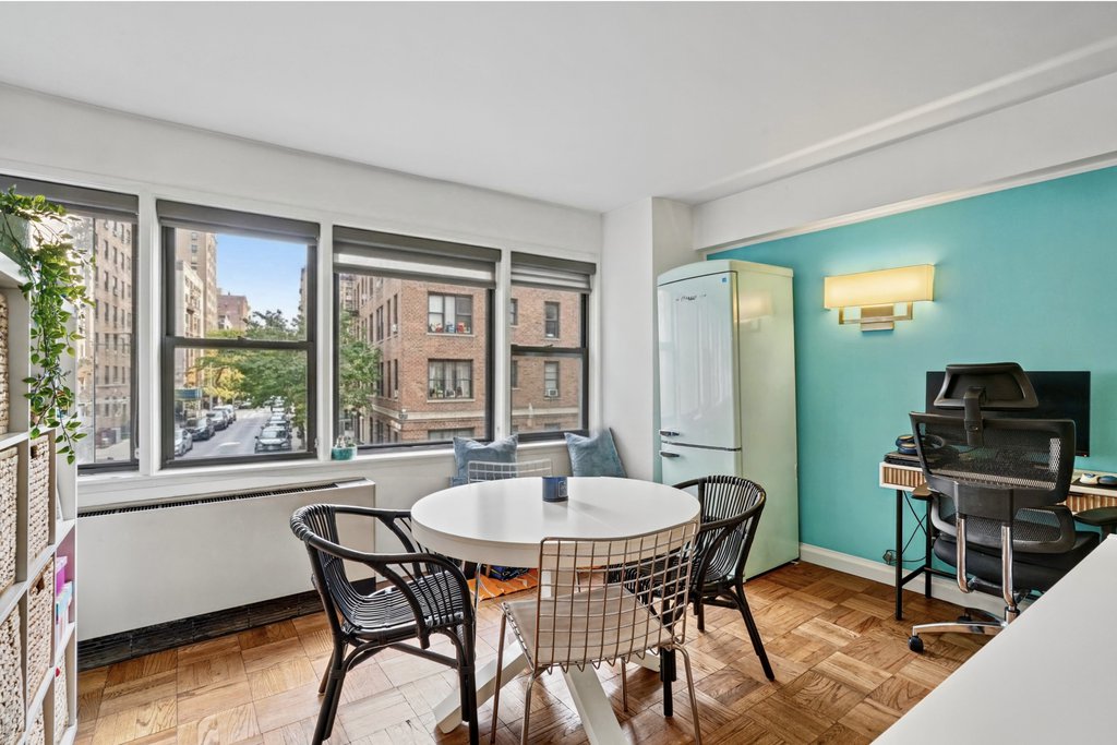 55 East 9th Street, Unit 2G photo 2