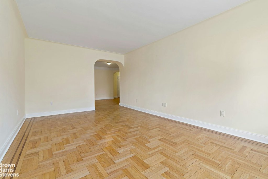 110-31 73rd Road, Unit 4D photo 3