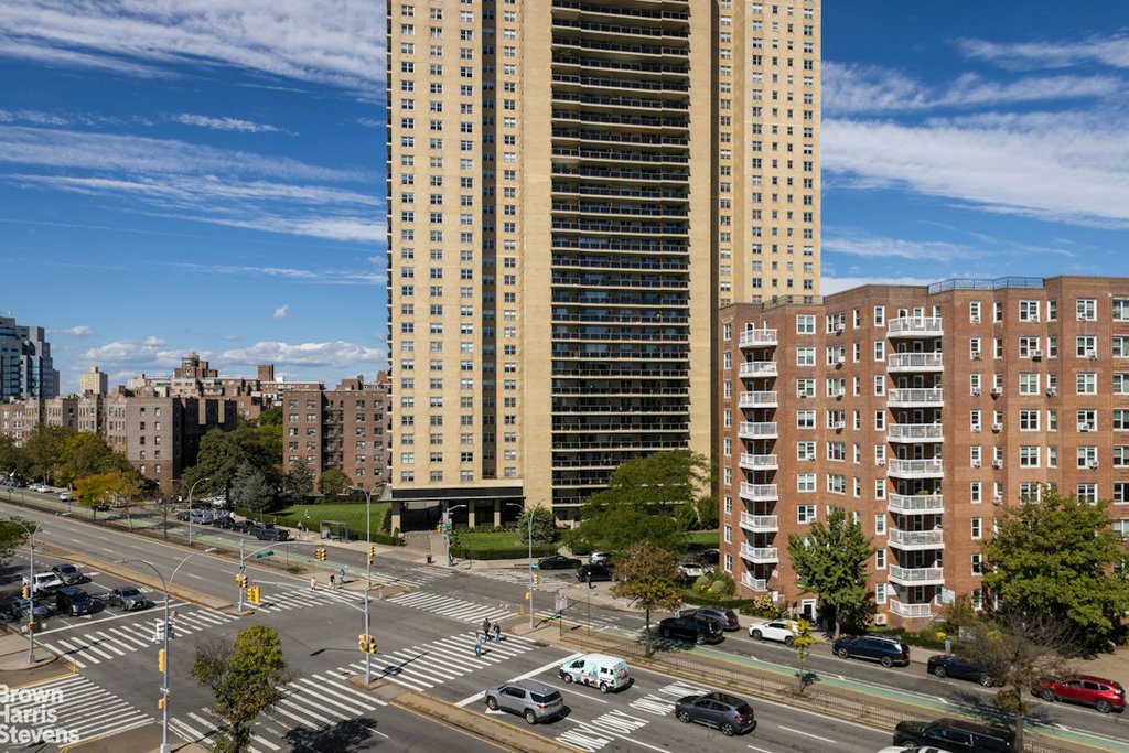 110-31 73rd Road, Unit 4D photo 4