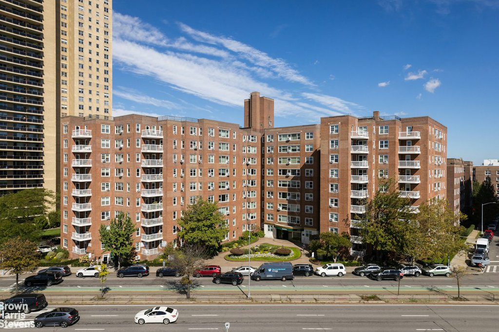 110-31 73rd Road, Unit 4D photo 5