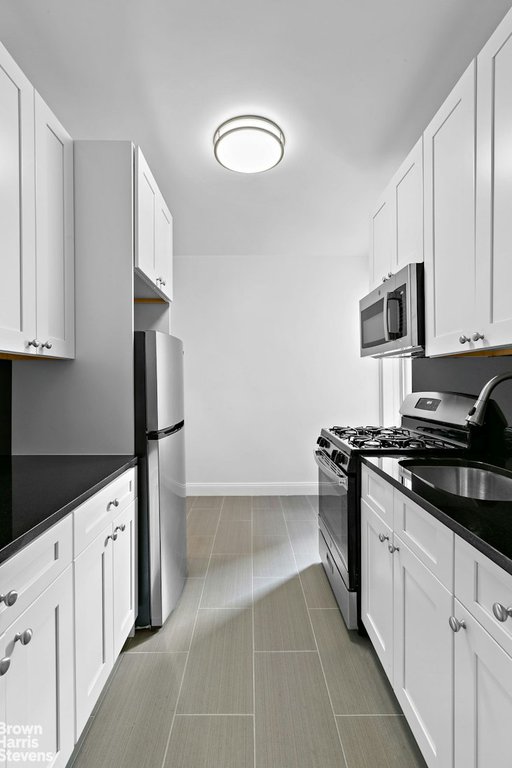 110-31 73rd Road, Unit 4D photo 9