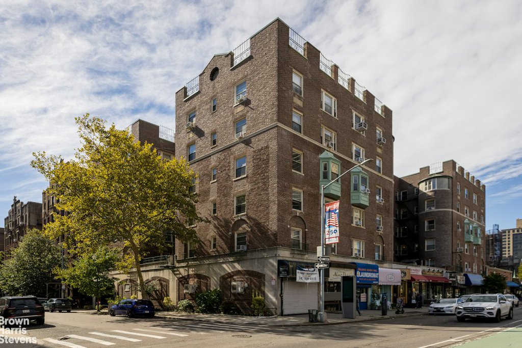 110-31 73rd Road, Unit 4D photo 18