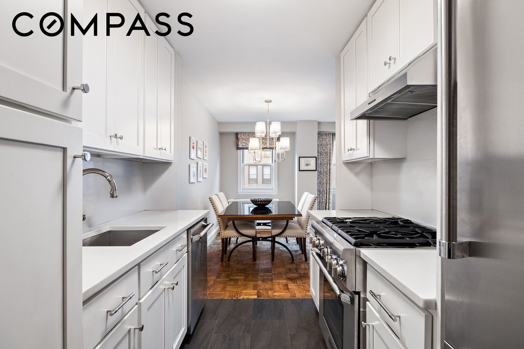 123 East 75th Street, Unit 8E photo 4