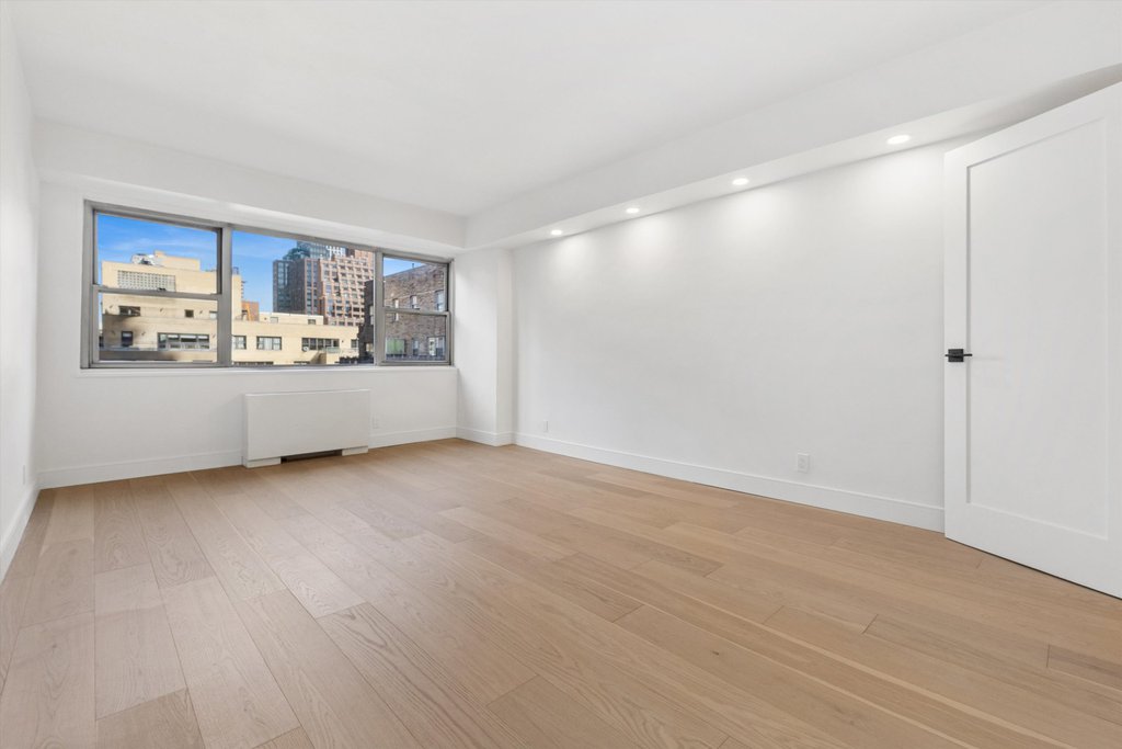 321 East 48th Street, Unit 14A