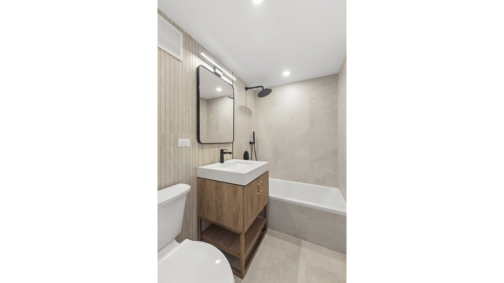 321 East 48th Street, Unit 14A photo 2
