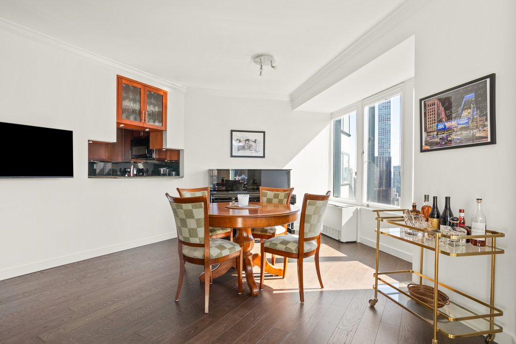 150 West 56th Street, Unit 5206 photo 3