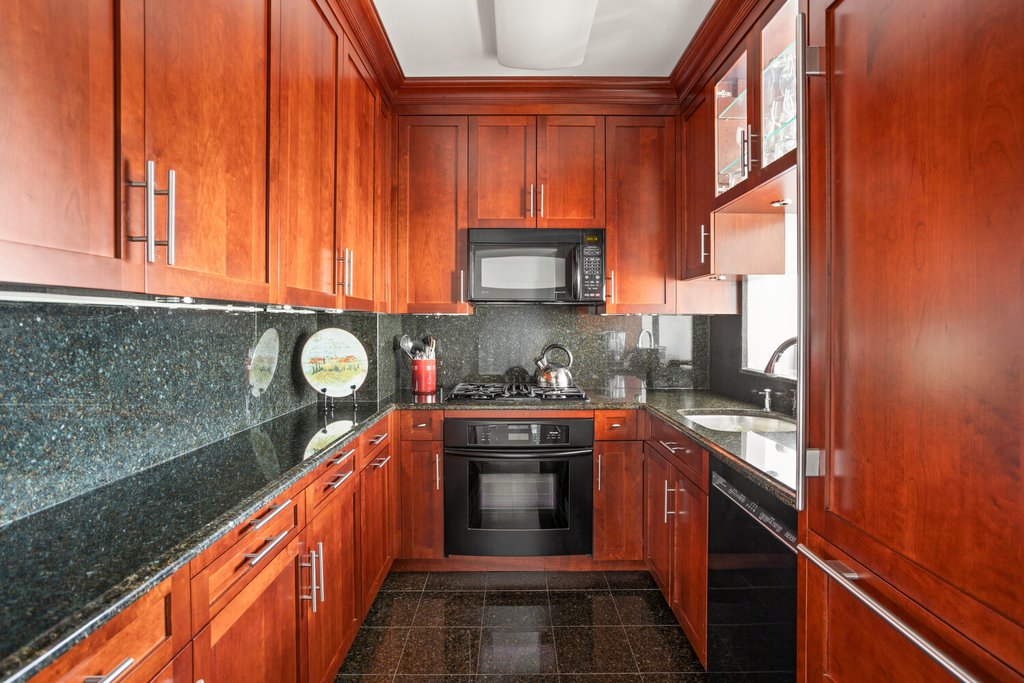 150 West 56th Street, Unit 5206 photo 4
