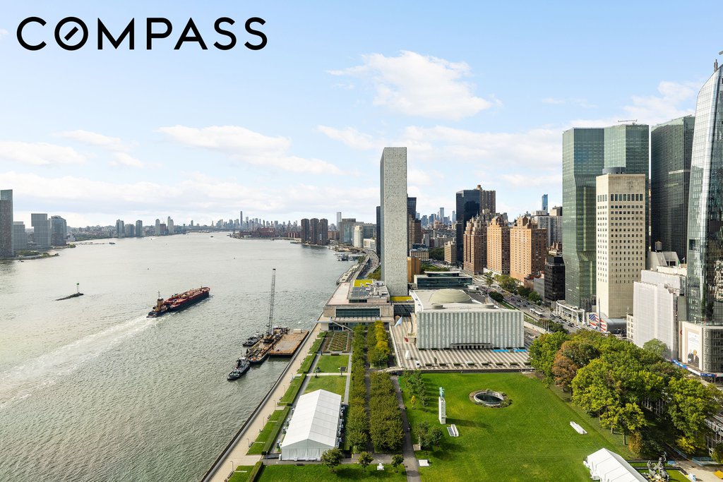 870 United Nations Plaza, Unit 28D/E photo 7