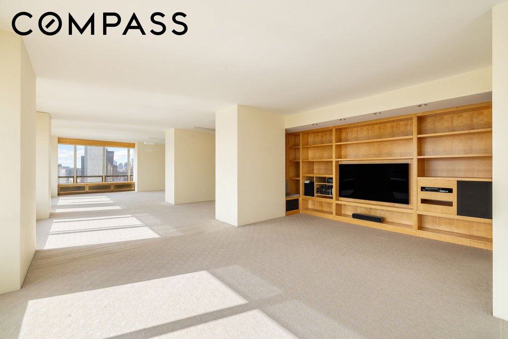 870 United Nations Plaza, Unit 28D/E photo 9