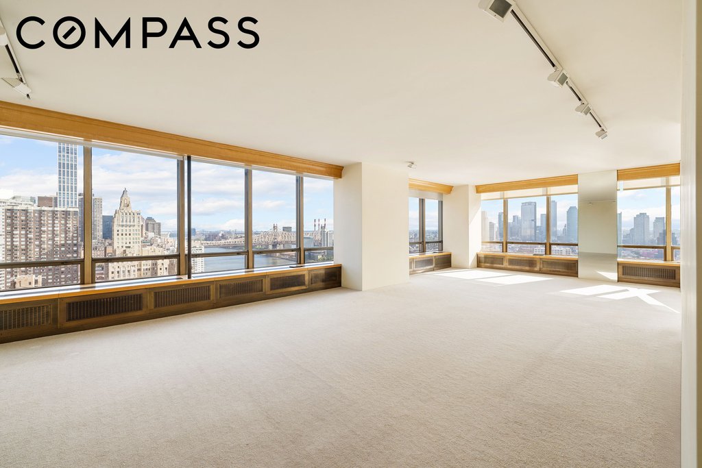 870 United Nations Plaza, Unit 28D/E photo 11
