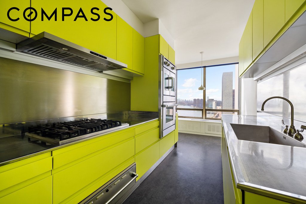 870 United Nations Plaza, Unit 28D/E photo 16