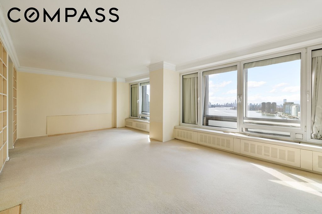 870 United Nations Plaza, Unit 28D/E photo 30