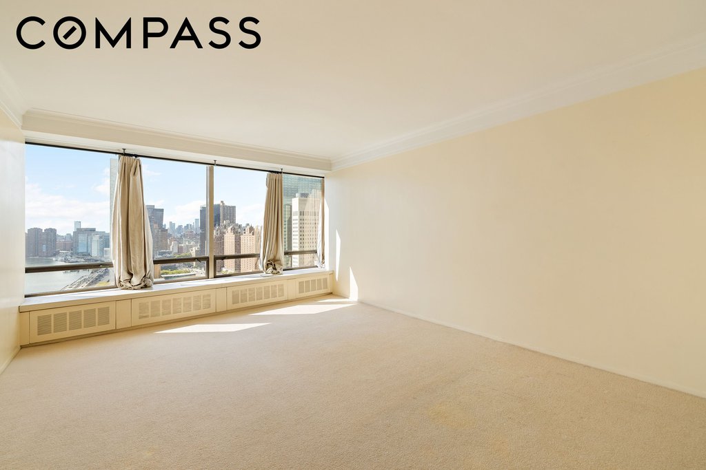 870 United Nations Plaza, Unit 28D/E photo 38