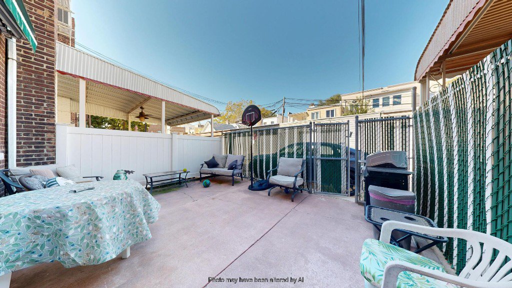 2058 Coyle Street – For Sale photo 22