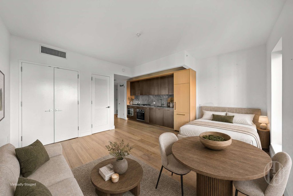 561 Pacific Street, Unit 401 photo 2