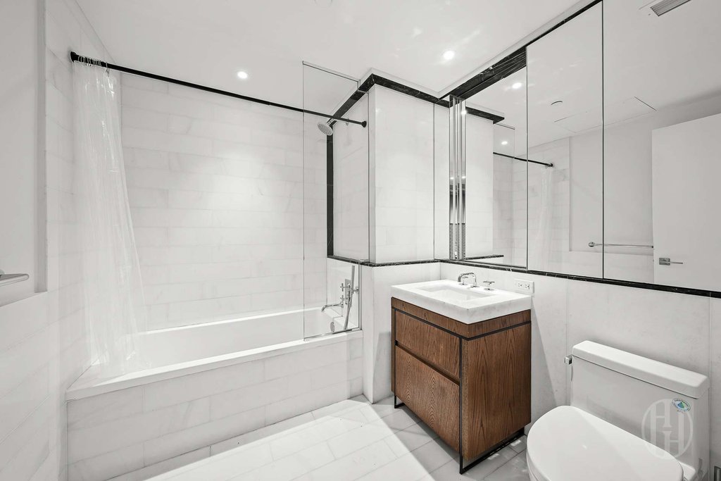 561 Pacific Street, Unit 401 photo 6