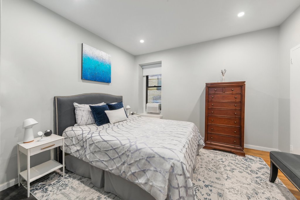 101 West 81st Street, Unit 305 photo 7
