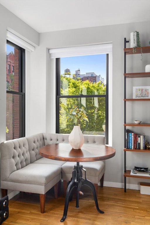 101 West 81st Street, Unit 305 photo 6