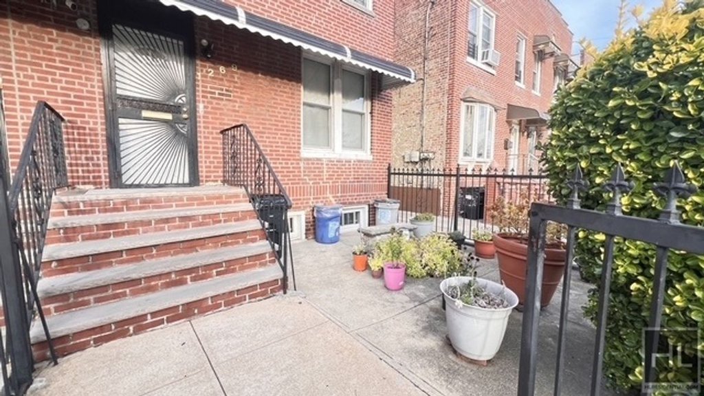 1269 Remsen Avenue, Unit 1 photo 15
