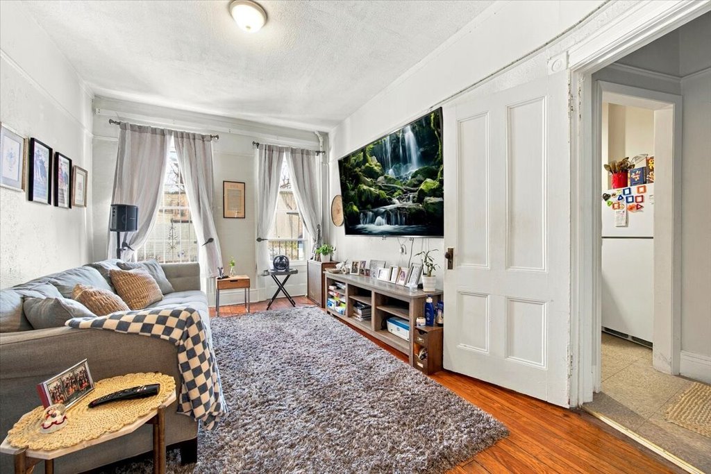 125 Shepherd Avenue – For Sale