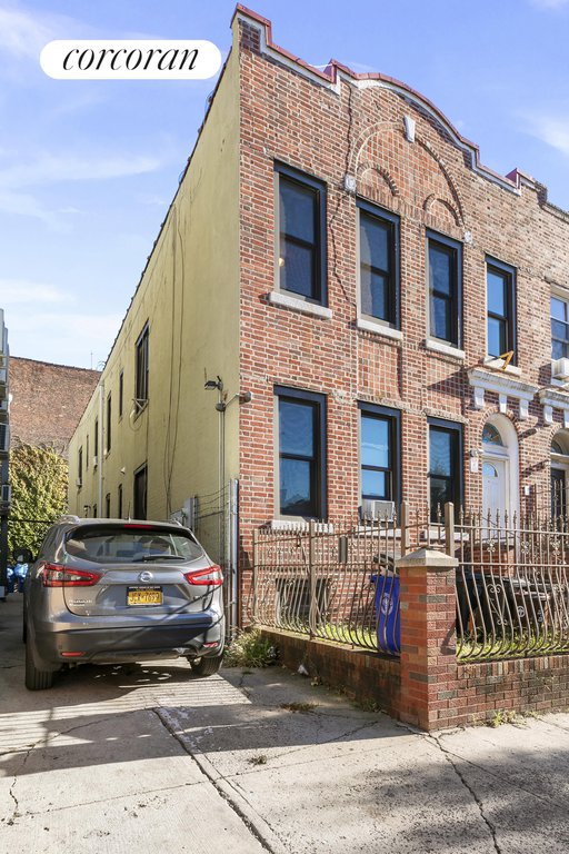 1108 Winthrop Street, Unit MULTIFAM photo 2
