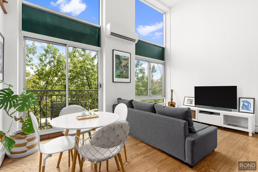 117 Kingsland AVENUE, Unit 3B photo 2