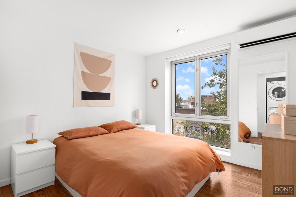 117 Kingsland AVENUE, Unit 3B photo 4